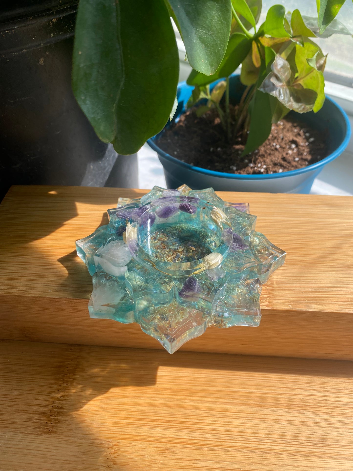 Enchanted Candle Holder: Tranquil Serenity Candle Holder with Rose Quartz, Amethyst, and Soothing Botanicals