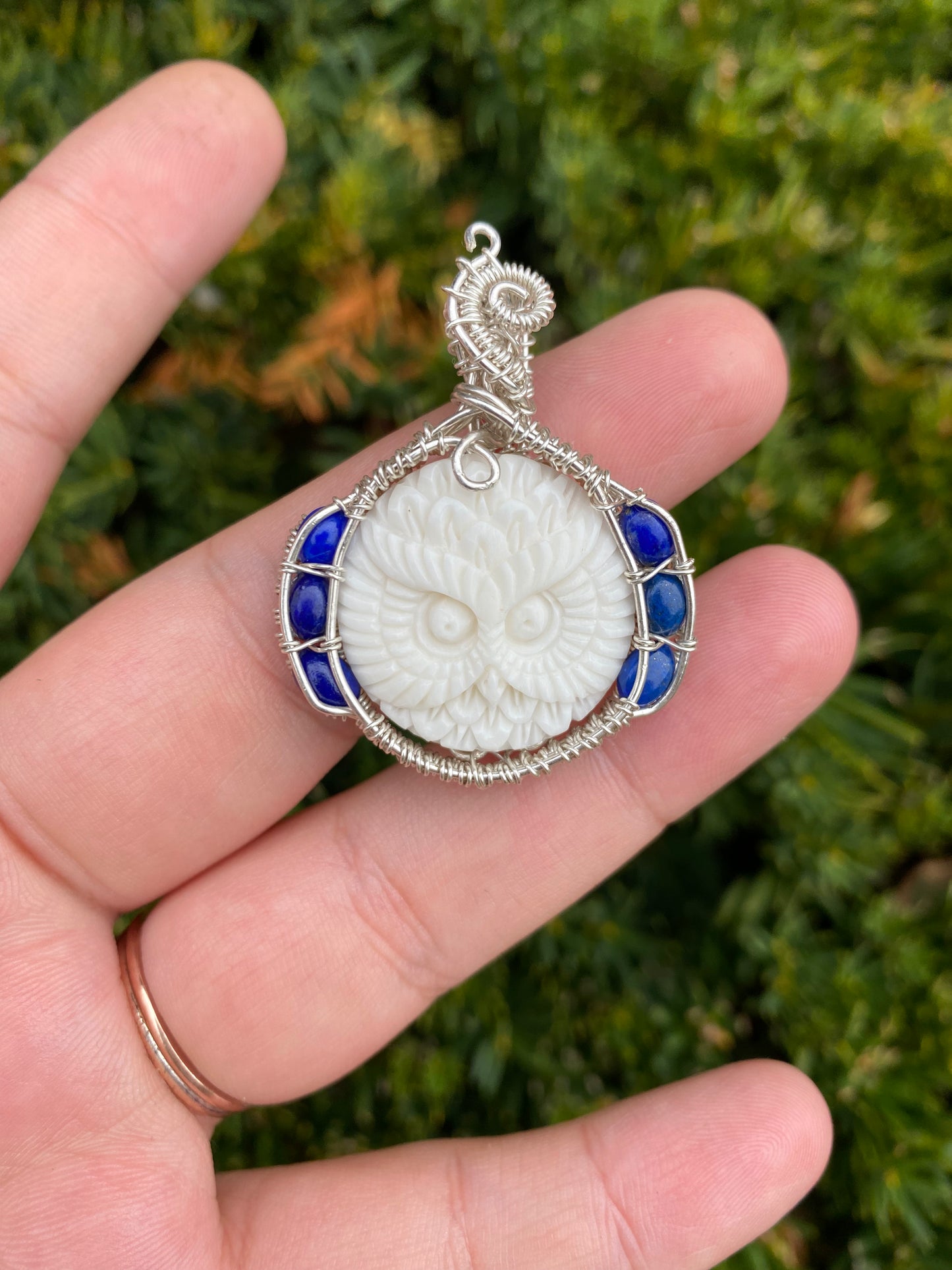 Wise Owl Lapis Lazuli Wire-Wrapped Pendant: Artistry in Harmony with Nature