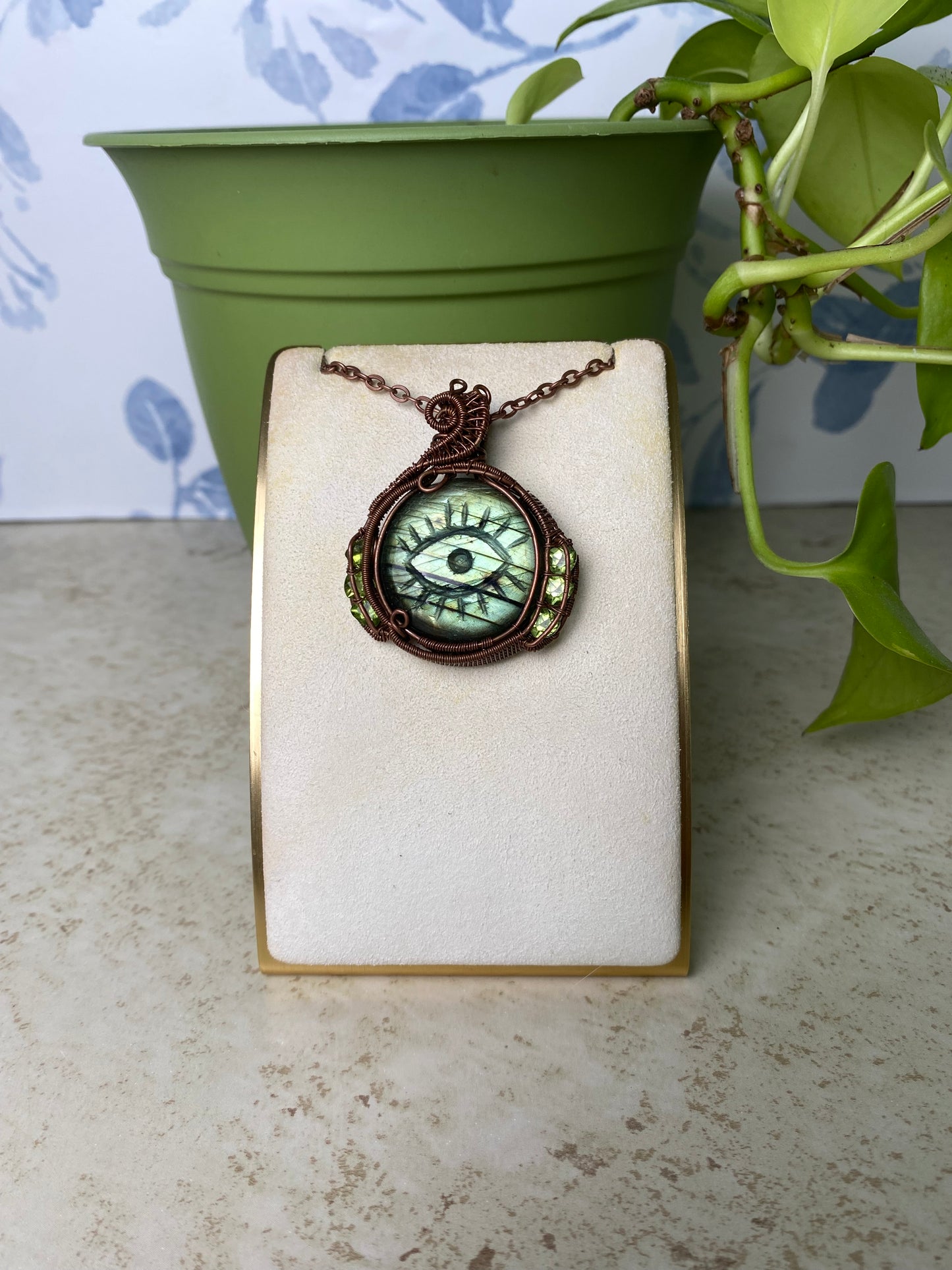 Labradorite Eye and Peridot in Copper