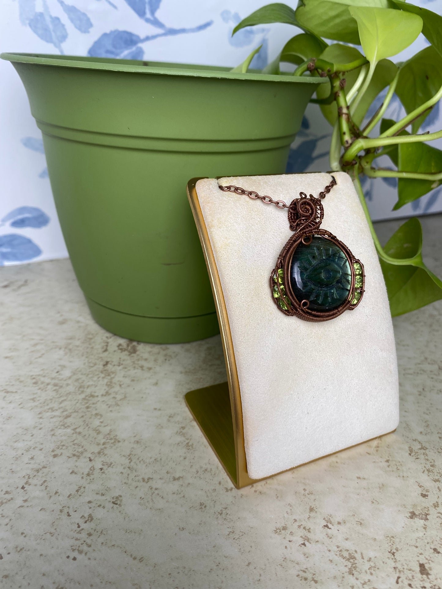 Labradorite Eye and Peridot in Copper