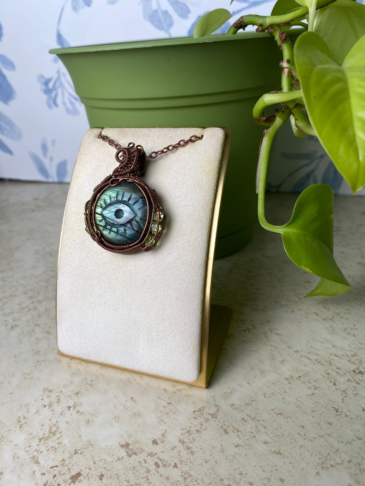 Labradorite Eye and Peridot in Copper