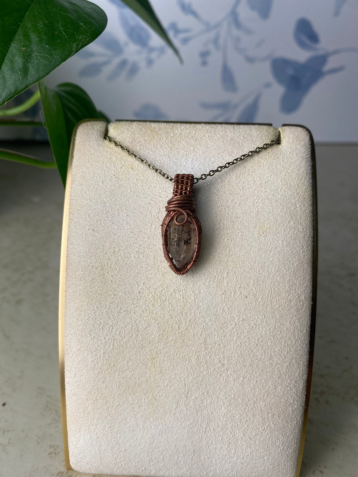 Petroleum Quartz Dainty Pendant